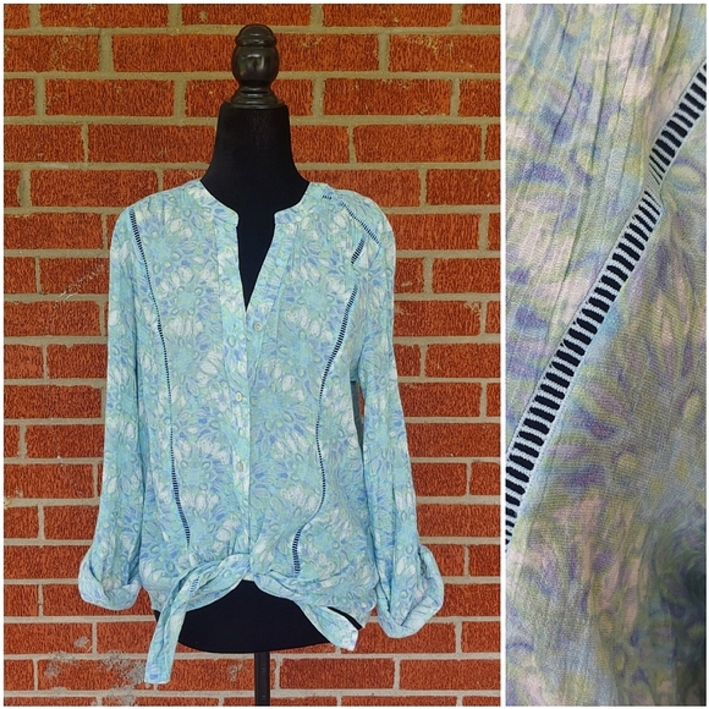 Zac & Rachel Light Blue Floral Button-Down Tie Front Blouse